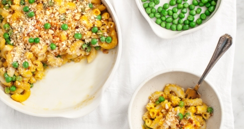 Vegan Mac & Cheese with Peas