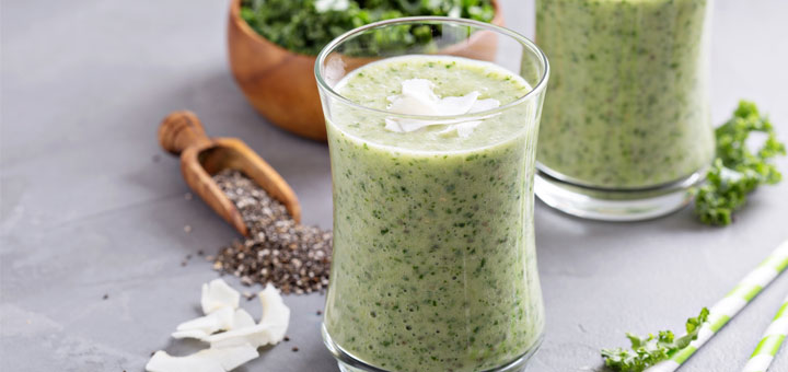 Superfood Smoothie With Kale, Pear, And Banana