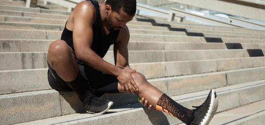 Here’s How To Naturally Remedy The Most Common Knee Injury