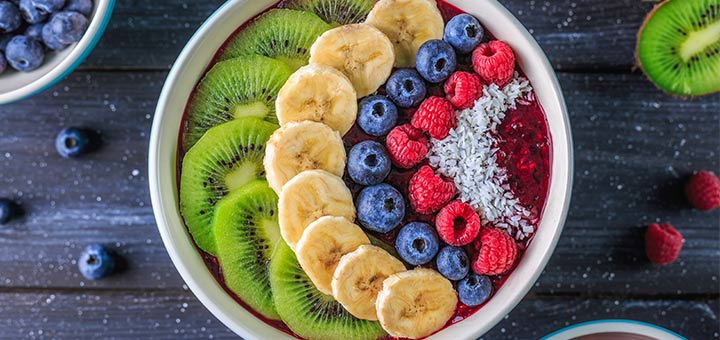 Berry Banana Breakfast Smoothie Bowl