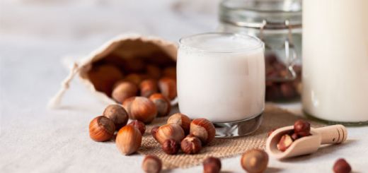 Healthy Homemade Hazelnut Milk