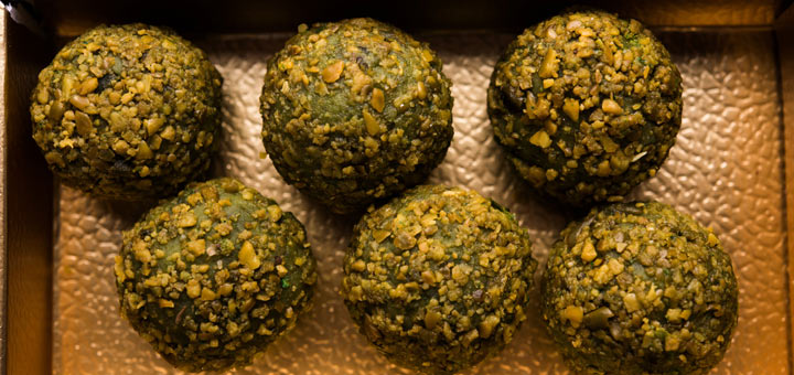 2-Ingredient Pistachio Energy Balls