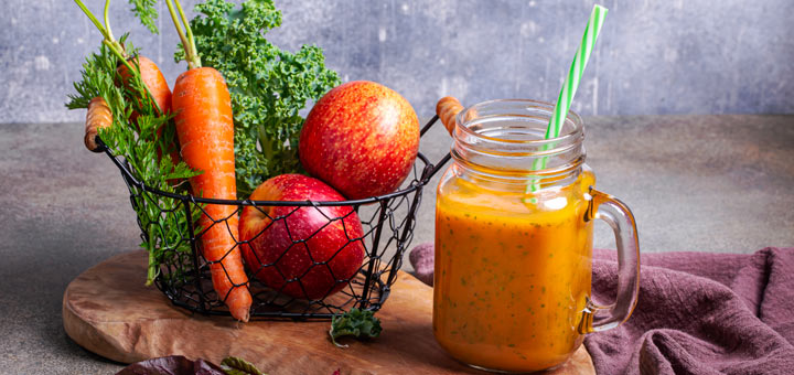 Carrot, Apple, Kale & Ginger Smoothie