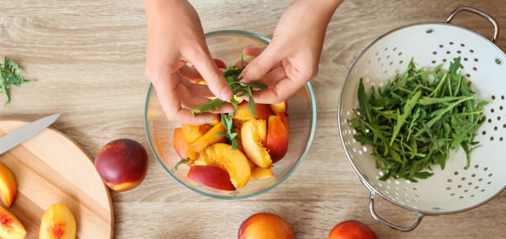 Summer Peach And Arugula Salad