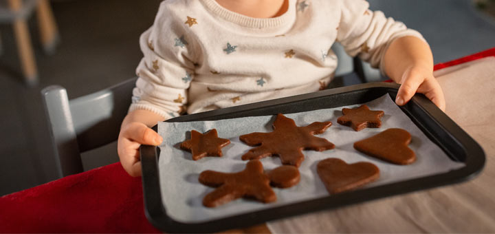 Raw Vegan Gingerbread Cookies