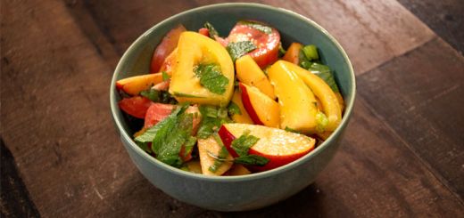 nectarine-tomato-salad