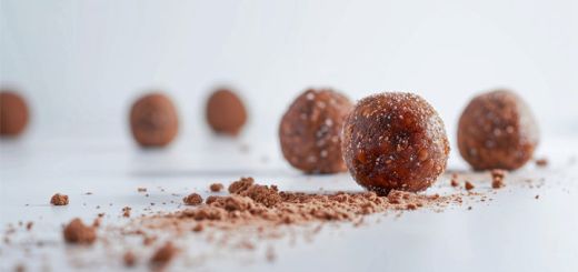 chocolate-avocado-truffles