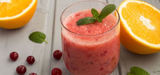 spiced-cranberry-smoothie