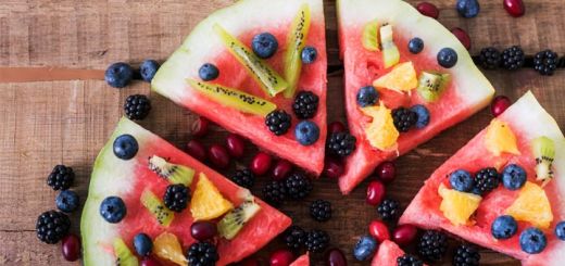 watermelon-fruit-pizza