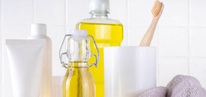 Oil Pulling With Coconut Oil Chews