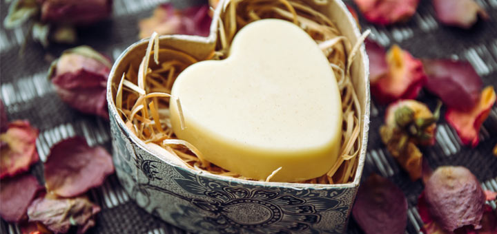 DIY Sunburn Relief Lotion Bars